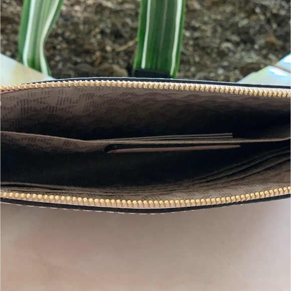 MICHAEL KORS JET SET TRAVEL LRG ZIP CLUTCH 32T6GTVW3U NEW WITH TAG - Picture 12 of 16